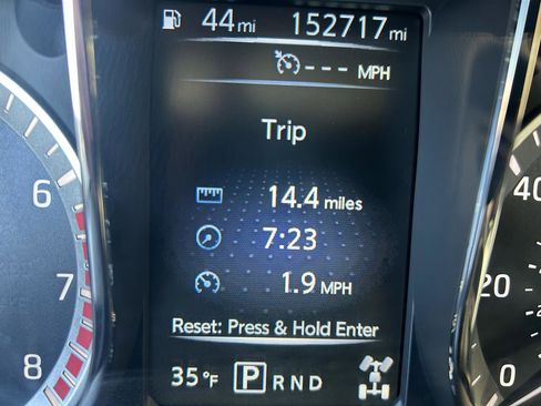 Used 2017 Nissan Titan SV image 21