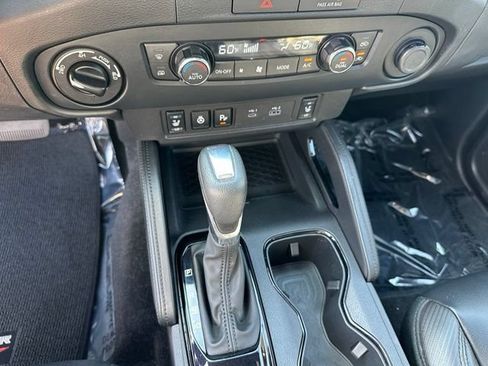 Used 2022 Nissan Frontier PRO-4X w/ Pro-4X Premium Package AWD/4WD image 21