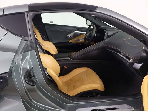 Used 2022 Chevrolet Corvette Stingray Preferred Cpe w/ Z51 Performance Package image 27
