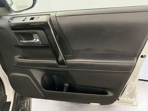 Used 2024 Toyota 4Runner TRD Off-Road image 33