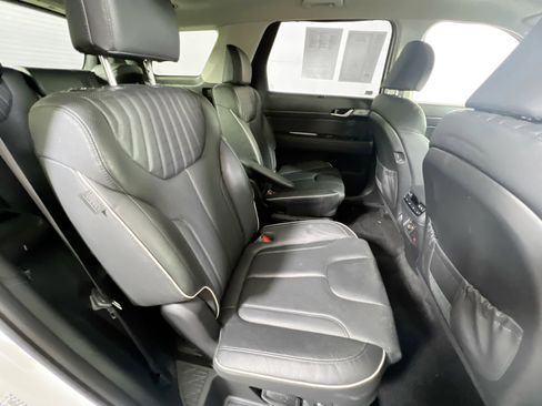 Used 2023 Hyundai Palisade Limited w/ Winter Package AWD/4WD image 30