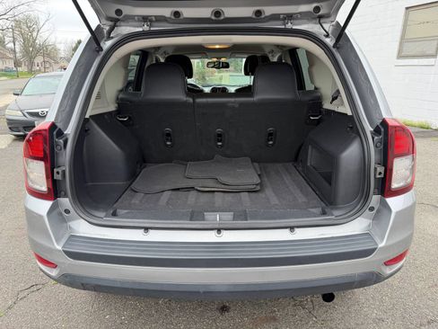 Used 2017 Jeep Compass Latitude AWD/4WD image 15