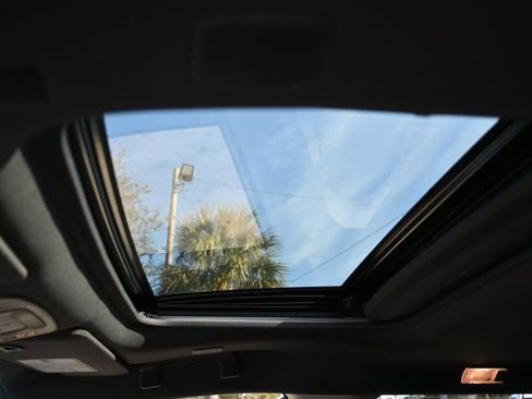 Used 2021 Toyota Sienna Platinum image 20