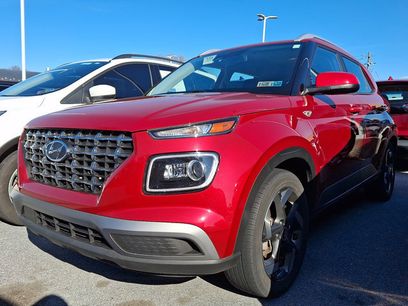Used 2023 Hyundai Venue Limited w/ Cargo Package