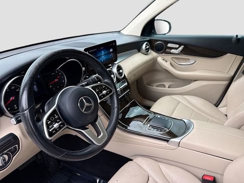 Used 2021 Mercedes-Benz GLC 300 image 9