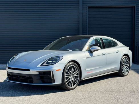 Certified 2026 Porsche Panamera 4 image 1