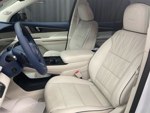 New 2026 Buick Enclave Avenir w/ Super Cruise Package FWD image 16
