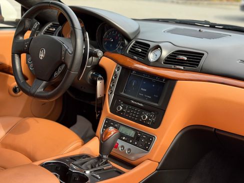 Used 2013 Maserati GranTurismo Sport RWD image 3