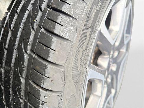 Used 2020 Jeep Renegade Limited w/ UConnect 8.4 Nav Group image 19