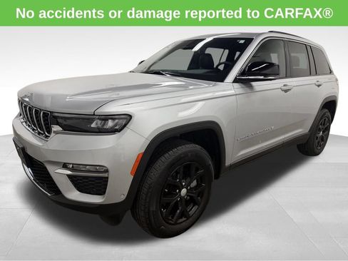 Used 2025 Jeep Grand Cherokee Limited w/ Luxury Tech Group II AWD/4WD image 4