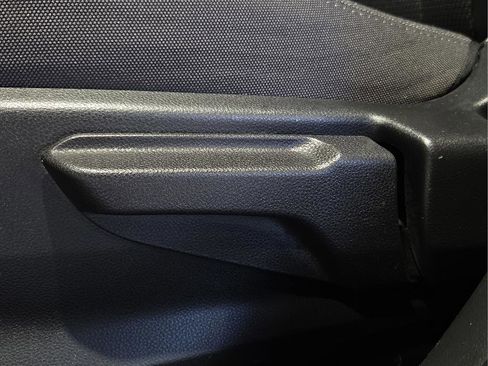 Used 2024 Subaru Crosstrek 2.0i Premium image 19