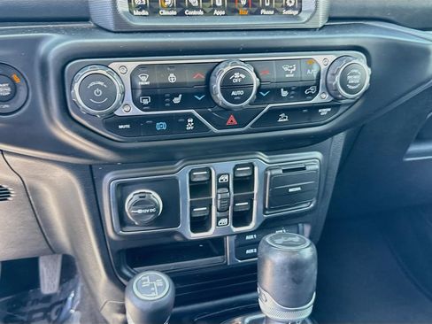 Used 2023 Jeep Wrangler Unlimited Sahara w/ Cold Weather Group AWD/4WD image 17