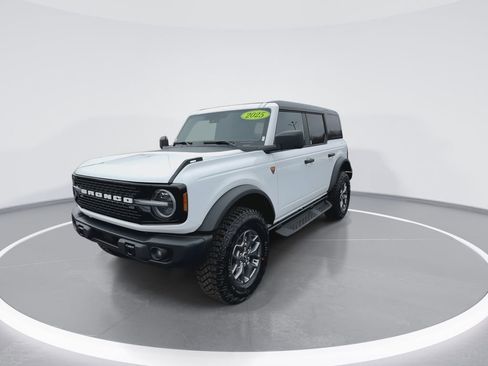 New 2025 Ford Bronco Badlands AWD/4WD image 4