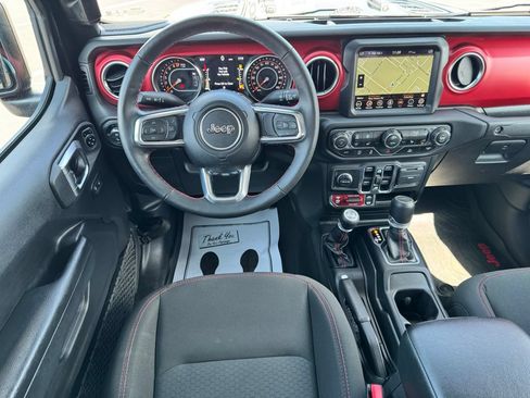 Used 2023 Jeep Gladiator Rubicon w/ Cold Weather Group AWD/4WD image 17