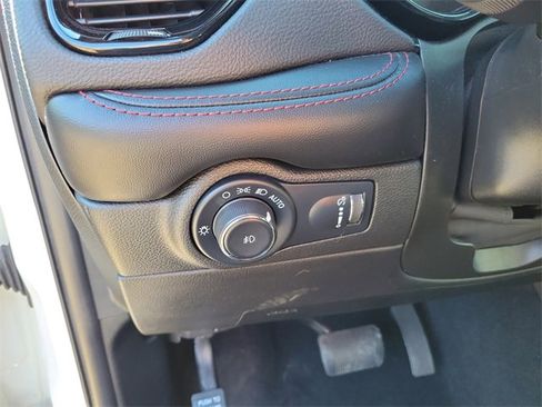 Used 2023 Dodge Durango GT image 18