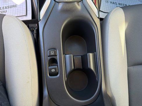 Used 2024 Toyota Corolla LE w/ LE Convenience Package FWD image 26
