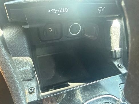 Used 2022 Buick Encore Preferred FWD image 29