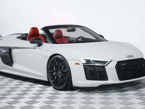 Used 2018 Audi R8 V10 plus image 15