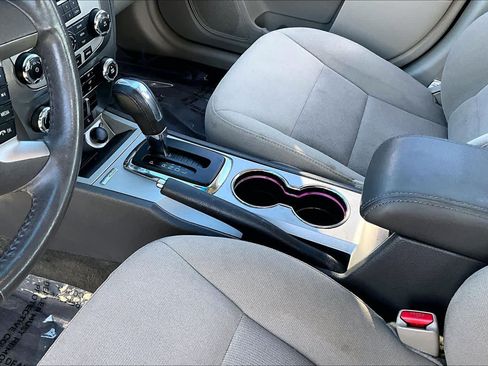Used 2010 Ford Fusion Hybrid FWD image 16