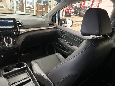 Used 2021 Honda Odyssey EX-L image 12