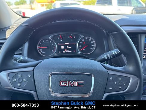 Used 2023 GMC Acadia AT4 image 16