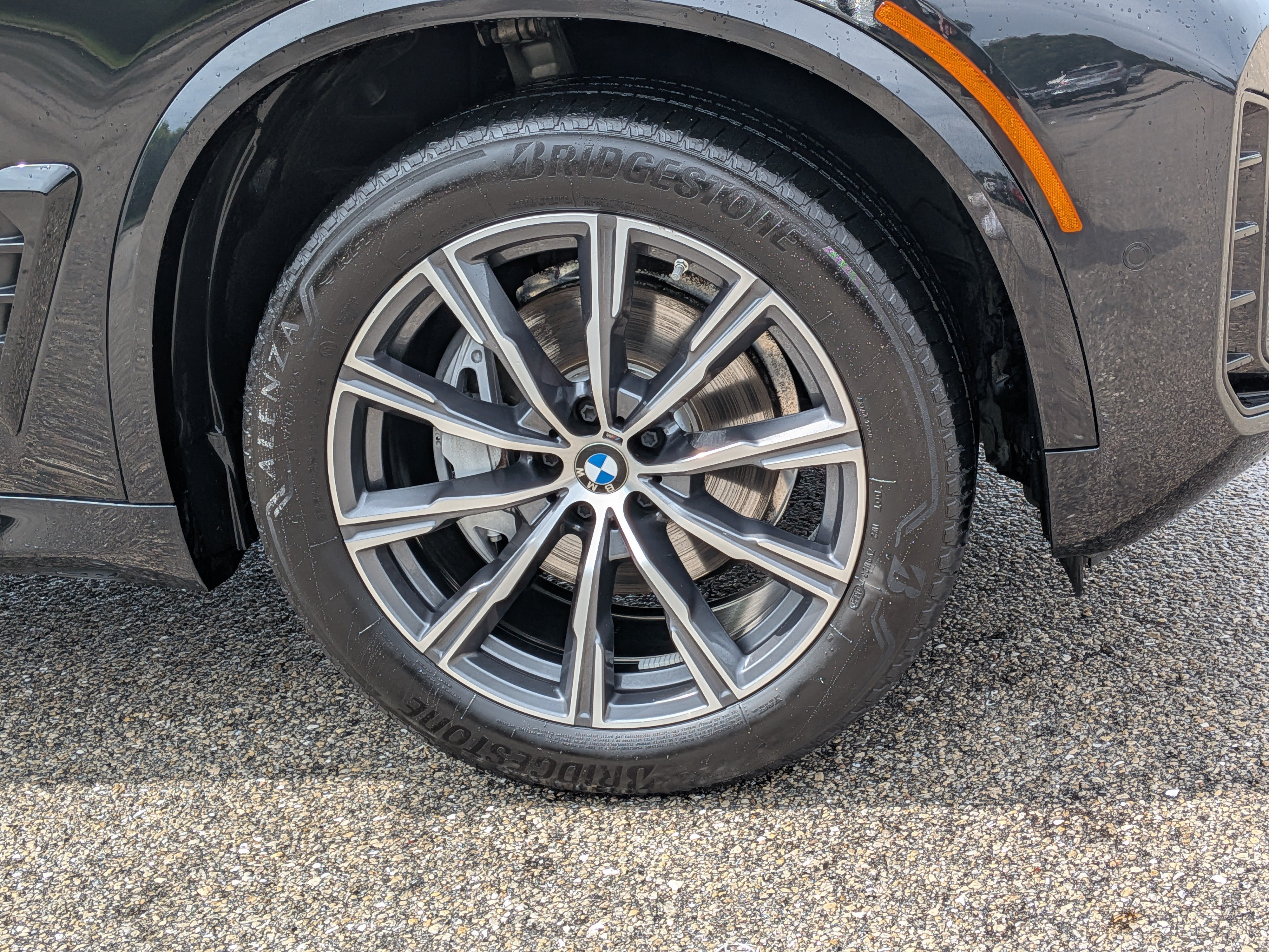 Used 2026 BMW X5 xDrive40i w/ M Sport Package AWD/4WD image 11