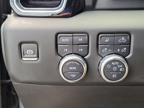 Used 2024 GMC Sierra 1500 Denali Ultimate AWD/4WD image 18