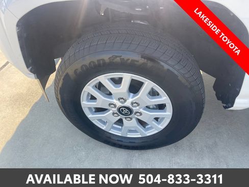Certified 2025 Toyota Tacoma SR5 w/ SR5 Upgrade Package AWD/4WD image 15