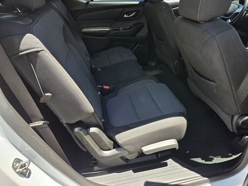 Used 2019 Chevrolet Traverse LT FWD image 15