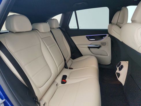 Certified 2025 Mercedes-Benz GLC 300 image 26