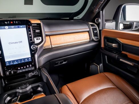 Used 2024 RAM 3500 Limited w/ Safety Group image 7