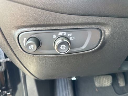 Used 2022 Chevrolet Equinox LT AWD/4WD image 13