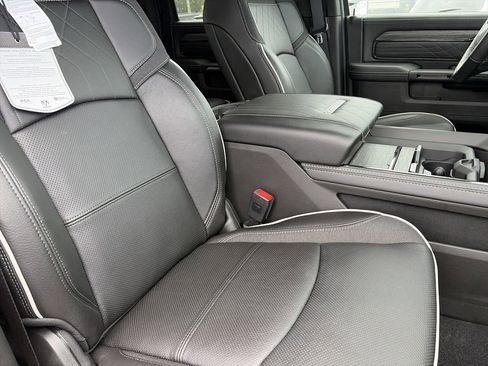 New 2026 RAM 2500 Limited AWD/4WD image 34