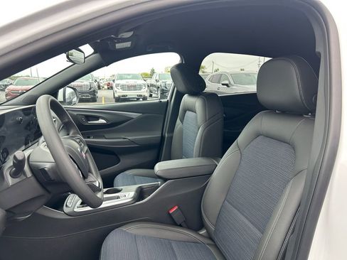 New 2026 Buick Envista Preferred FWD image 16
