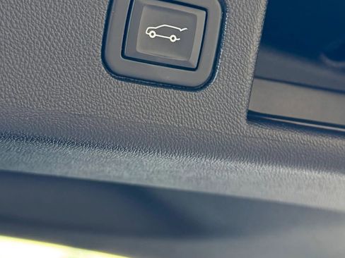 Used 2021 Chevrolet Equinox LT image 29