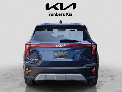 Certified 2025 Kia Seltos LX AWD/4WD image 7