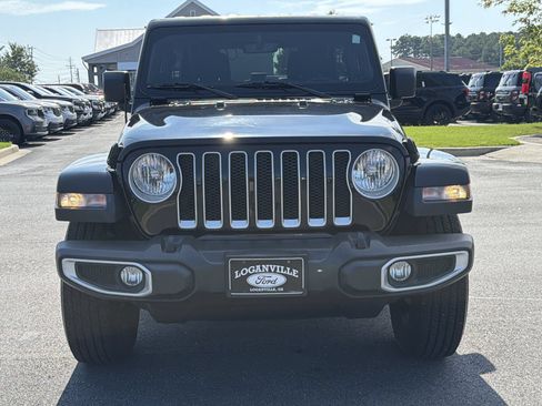 Used 2022 Jeep Wrangler Unlimited Sahara AWD/4WD image 29