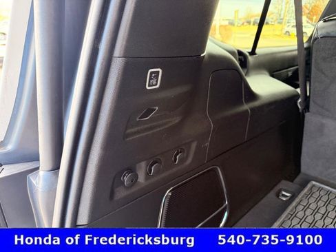 Used 2024 Jeep Wagoneer L Series II w/ Flexible Seating Group image 34