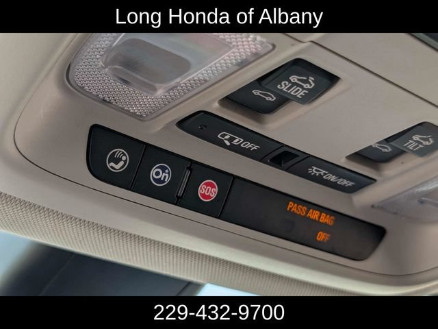 Used 2019 Buick Enclave Avenir w/ Avenir Technology Package FWD image 32