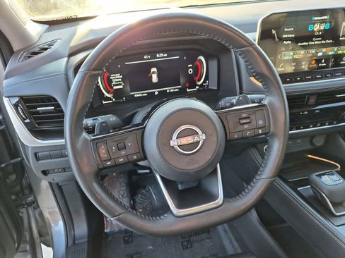 Used 2022 Nissan Rogue Platinum w/ Head-Up Display Package image 14