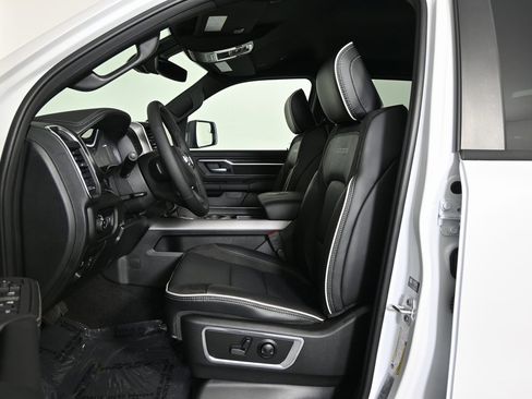 Used 2025 RAM 1500 Laramie image 21