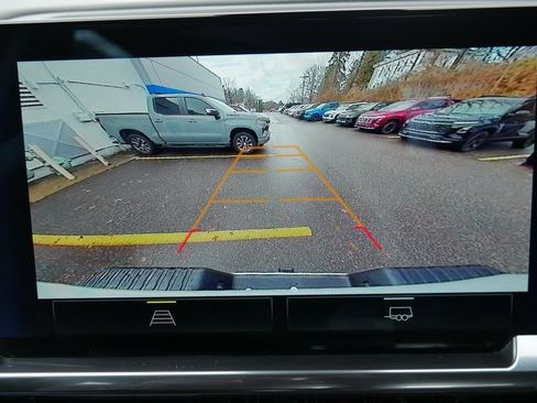 Used 2024 Chevrolet Silverado 2500 LT image 17