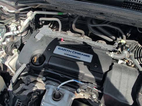 Used 2015 Honda CR-V LX image 11