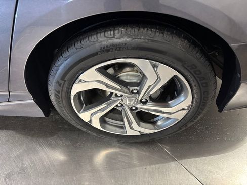 Used 2018 Honda Accord EX image 14