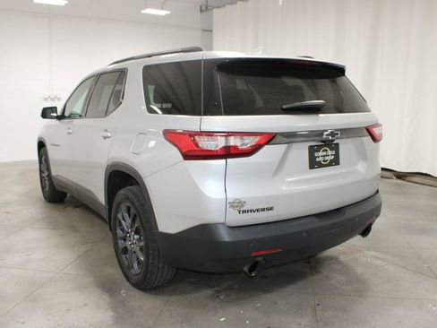 Used 2021 Chevrolet Traverse RS FWD image 7