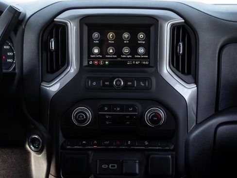 Used 2025 Chevrolet Silverado 1500 Custom Trail Boss AWD/4WD image 21