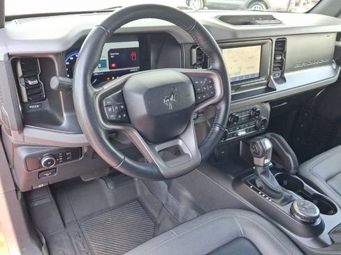 Used 2023 Ford Bronco Big Bend AWD/4WD image 6