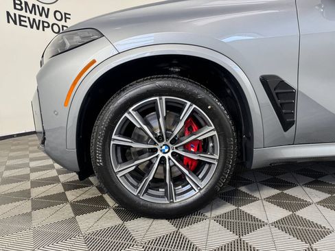 New 2026 BMW X5 xDrive40i w/ M Sport Package AWD/4WD image 10