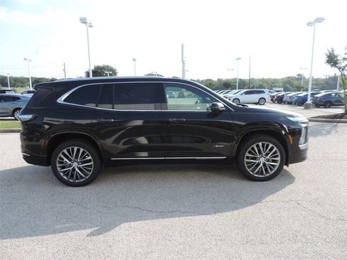 New 2025 Buick Enclave Avenir w/ Super Cruise Package image 4