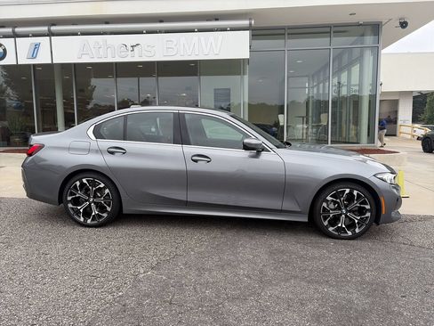 Used 2026 BMW 330i Sedan RWD image 9